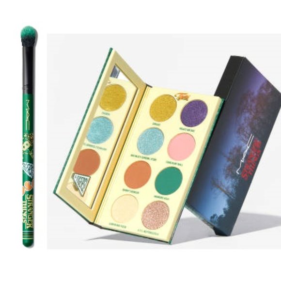 1/2 PRICE ✅ MAC X STRANGER THINGS Hawkins Class of 1986 Eye Palette + Brush  NEW - Picture 6 of 17
